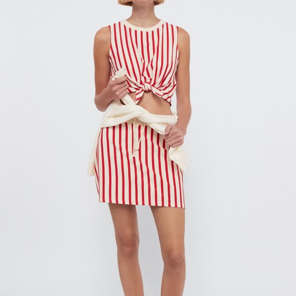 NWT ZARA Women M CROP TOP WITH KNOT Sleeveless Red Cream Stripe Stretch - Picture 2 of 7
